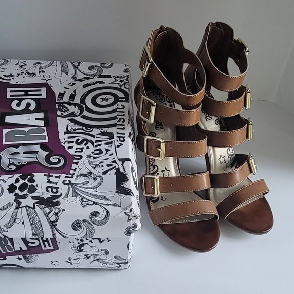 Brash Meridian Cognac/Brown Strapped Gold Buckled Sandals Size 6.5 - Picture 6 of 6